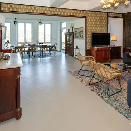 Vakantiehuis Le Chateau D 'aigueze *
