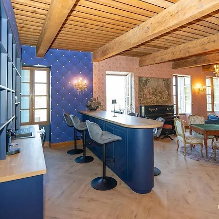 Le Chateau D 'aigueze Vakantiehuis *